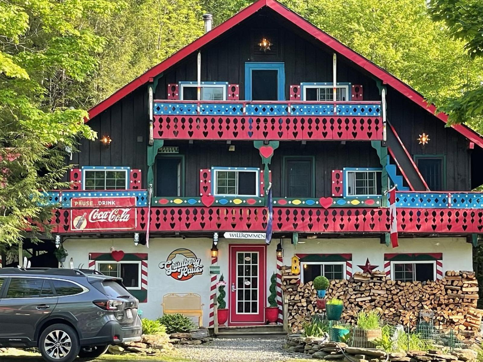 Grunberg Haus Inn & Cabins Waterbury Luaran gambar